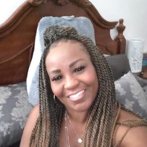 Meet your Posher, Rochelle d.